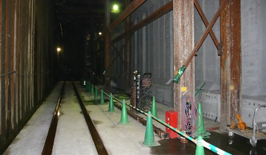 日比谷共同溝工事_レール-