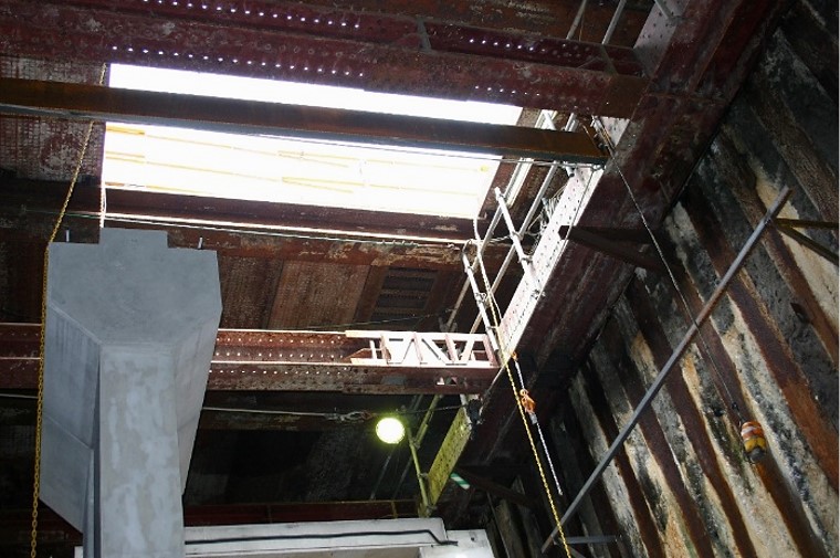 日比谷共同溝工事_吊り下し