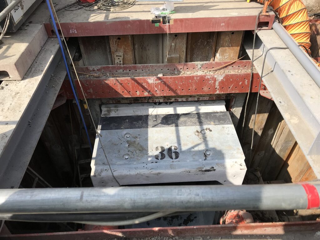 推進ボックス施工状況-1